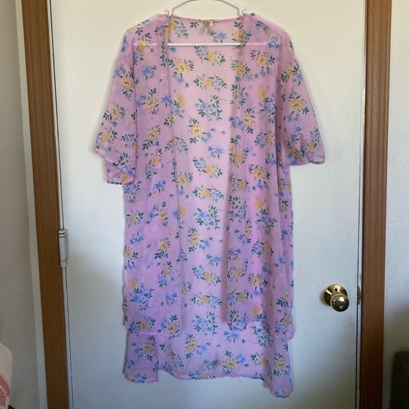 Ultra flirt, large pink floral, open front long line kimono - Picture 1 of 6